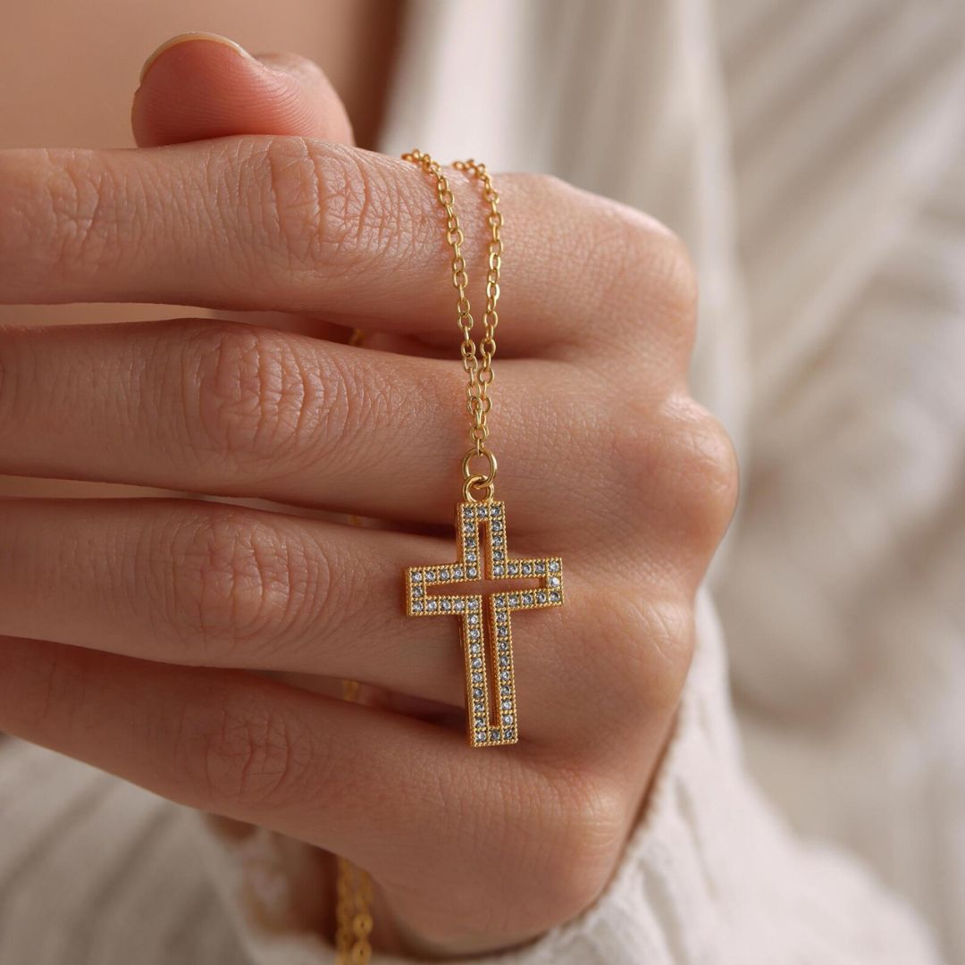 Isola Bold Cross Necklace